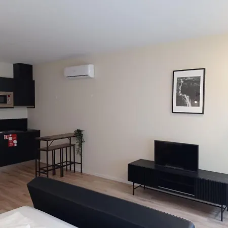Lemago - Camara Apartment